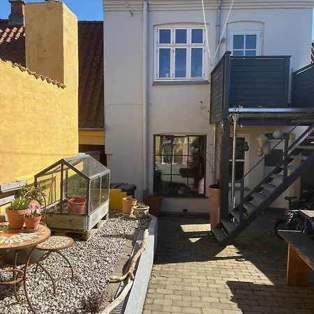 Apartament For The Night - Anneks In *